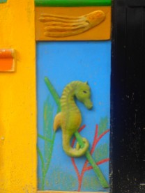 I want a seahorse on my house!